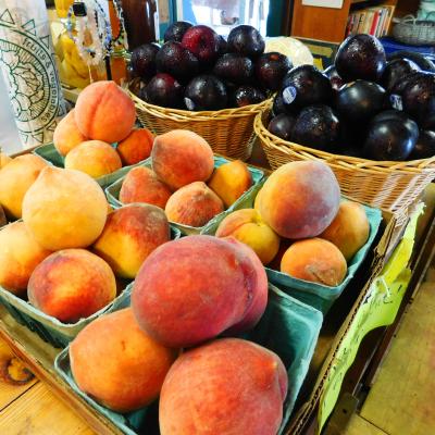 fresh fruit at farmer's market