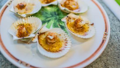 cooked scallops